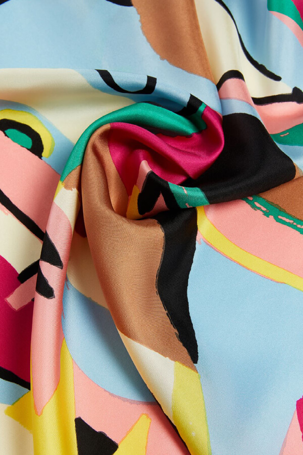 Maxmara Weekend silk scarf Siam detail of pattern