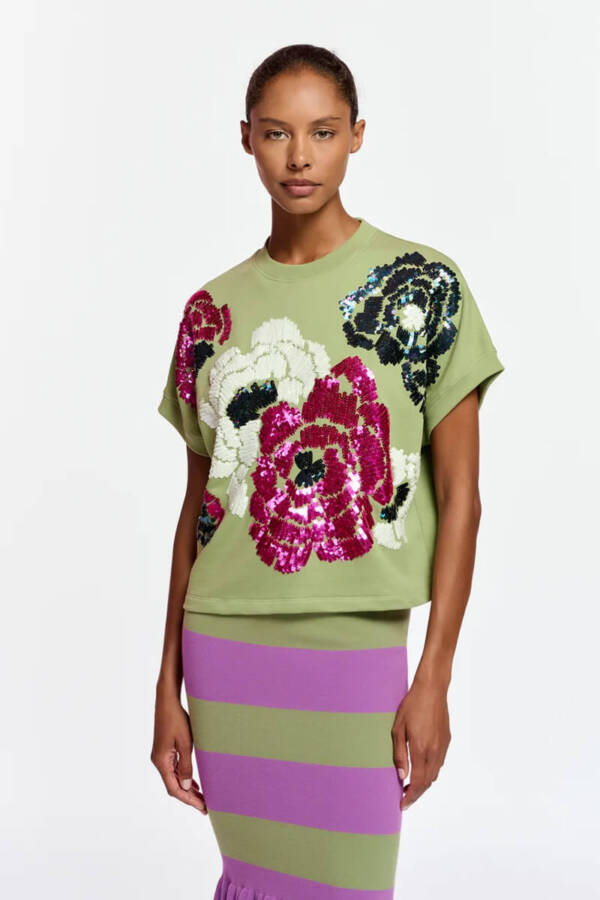 Essentiel-Antwerp-short-sleeve-sweatshirt-Floraly