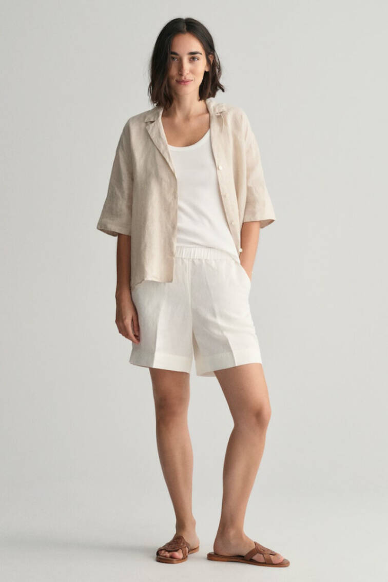 Gant eggshell relaxed fit linen blend shorts £95.00