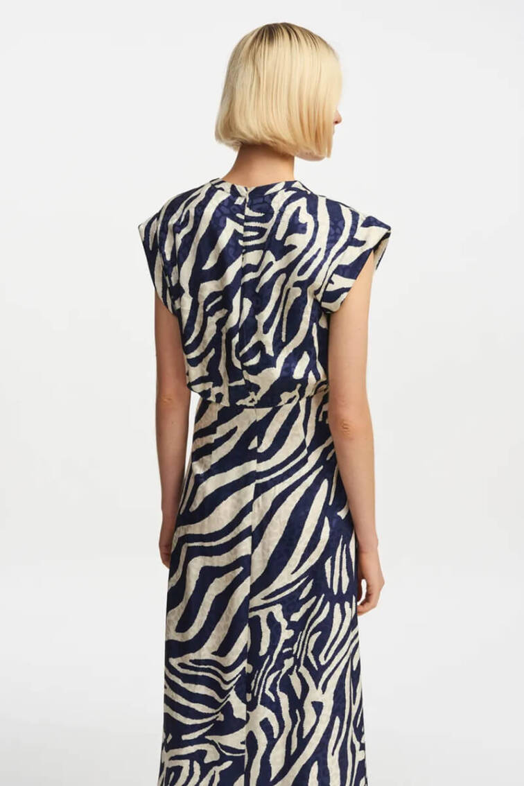 Jane-Young-Wedding-guest-guide-Essentiel-Antwerp-Zebra-midi-Dress